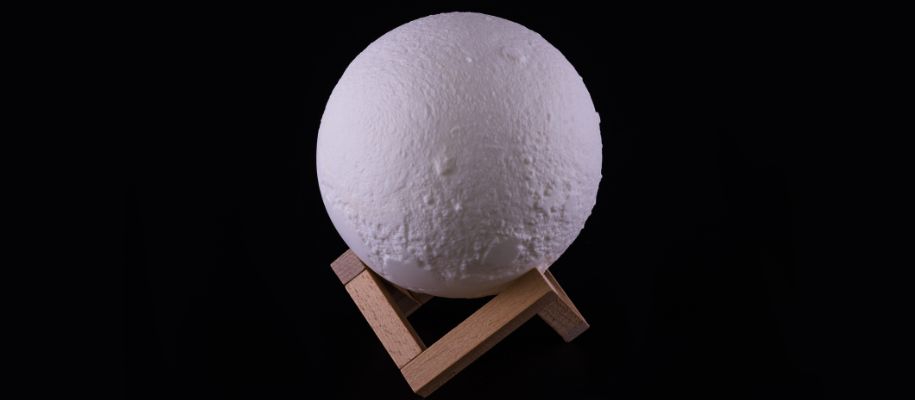 Comment allumer la lampe lune pour la première fois