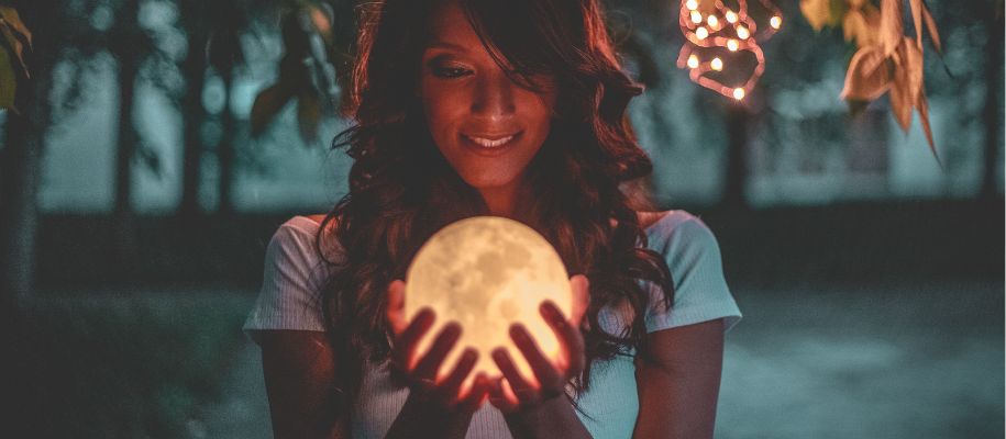 comment fonctionne la lampe lune