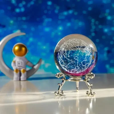 Kristallen bol sterrenbeelden met 3D-gravure