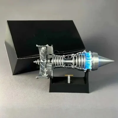 Straalmotor model TR900 turbofan in doorsnede