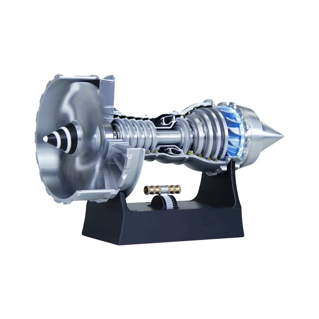 Straalmotor model TR900 turbofan in doorsnede